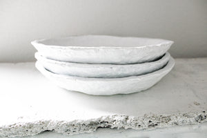 Handgefertigte Schale aus Pappmaché, Durchmesser ca. 34 cm, Höhe ca. 6 cm