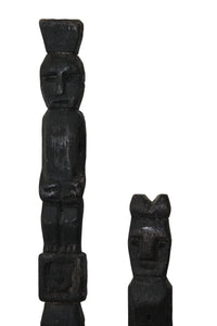 Edle handgeschnitzte Holz Skulpturen im Duett auf Sockel, Höhen 108 cm und 95 cm