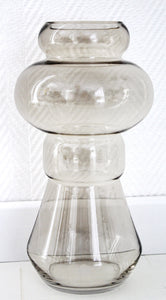 Stilvolle Vasen aus Glas in verschiedenen Farben, Höhe 35 cm, Durchmesser 16 cm