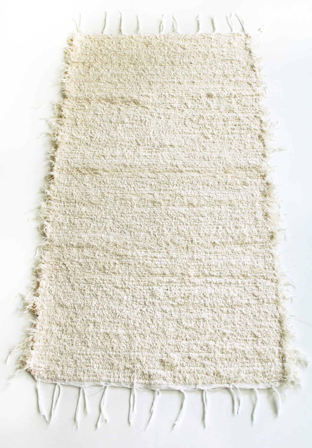 Weicher Teppich Shaby mit Fransen, 50 x 100 cm oder 70 x 140 cm, 100% Baumwolle, Farbe Cremeweiß