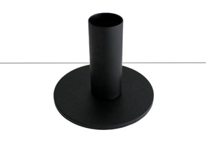 Kerzenhalter aus Metall in schwarz, Höhe 6,5 cm, Durchmesser Kerzenfassung 2,2 cm