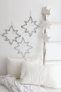 Romantischer Stern zum aufhängen, Durchmesser 31 cm, weiße Perlen und Glitzerstein